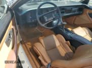 ✅ 1989 Pontiac Firebird • VIN: 1G5FW2179KL235067 • Lot: 51498675. Wystawiony na Copart z przebiegiem 51 857 mil. Bezpłatny archiwum sprzedaży aukcyjnych z USA i szczegółowy raport historii pojazdu na DreamBid. Zdjęcie 8.