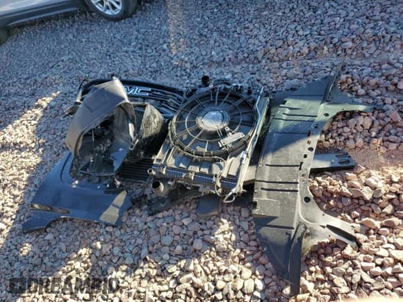 ✅ 2020 GMC Terrain SLT • VIN: 3GKALVEX2LL200629 • Лот: 45706165. Опубликован ранее на Copart с пробегом 24 039 миль. Бесплатный доступ к архиву аукционных продаж из США и подробный отчёт об истории автомобиля на DreamBid. Изображение 12.