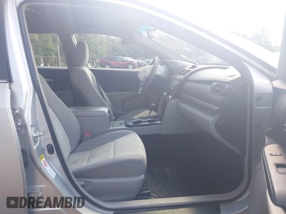 ✅ 2013 Toyota Camry LE • VIN: 4T4BF1FK1DR305982 • Lot: 43079253. Listed on IAAI with 92,098 mi. Free auction sales archive from the USA and detailed vehicle history report at DreamBid. Image 5.