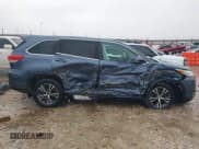 ✅ 2018 Toyota Highlander LE • VIN: 5TDBZRFH0JS840018 • Lot: 41621355. Wystawiony na IAAI z przebiegiem 128 495 mil. Bezpłatny archiwum sprzedaży aukcyjnych z USA i szczegółowy raport historii pojazdu na DreamBid. Zdjęcie 14.