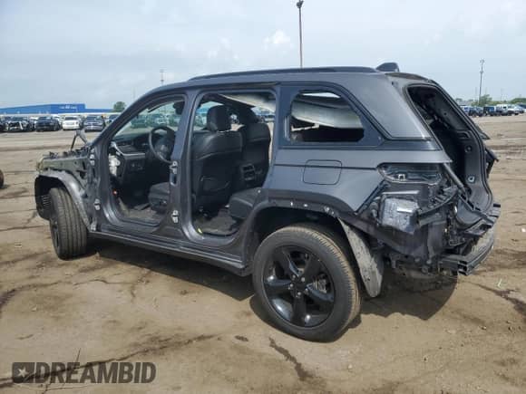 2024 Jeep Grand Cherokee Altitude with VIN 1C4RJHAG5RC702969, listed as a Copart auction lot 61567915 with Not provided miles and Non repairable. Bid and sale history available at DreamBid. Image 2.
