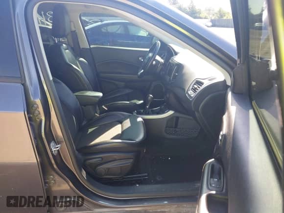 2020 Jeep Compass Latitude с VIN 3C4NJDBB6LT255915, выставлен на аукционе IAAI как лот 43119377 с пробегом 76 566 миль миль и . История ставок и продаж доступна на DreamBid. Изображение 5.