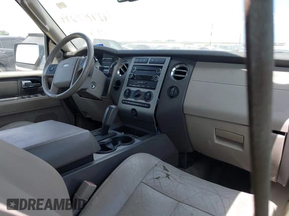 ✅ 2009 Ford Expedition Max SSV • VIN: 1FMFK155X9LA03932 • Lot: 42770594. Wystawiony na IAAI z przebiegiem 151 968 mil. Bezpłatny archiwum sprzedaży aukcyjnych z USA i szczegółowy raport historii pojazdu na DreamBid. Zdjęcie 5.