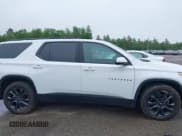 ✅ 2021 Chevrolet Traverse RS • VIN: 1GNEVJKW3MJ149489 • Lot: 42450229. Wystawiony na IAAI z przebiegiem 24 599 mil. Bezpłatny archiwum sprzedaży aukcyjnych z USA i szczegółowy raport historii pojazdu na DreamBid. Zdjęcie 14.