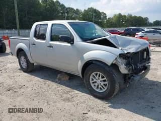 2014 Nissan Frontier Desert Runner z VIN 1N6AD0ER0EN733673, wystawiony jako IAAI lot #43260104 z przebiegiem 163 382 mil mil oraz . Historia ofert i sprzedaży dostępna na DreamBid. Obrazek 1.