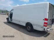 ✅ 2017 Mercedes-Benz Sprinter Cargo Worker • VIN: WD3PE8CD5HP521290 • Lot: 42981848. Wystawiony na IAAI z przebiegiem Nie podano. Bezpłatny archiwum sprzedaży aukcyjnych z USA i szczegółowy raport historii pojazdu na DreamBid. Zdjęcie 3.