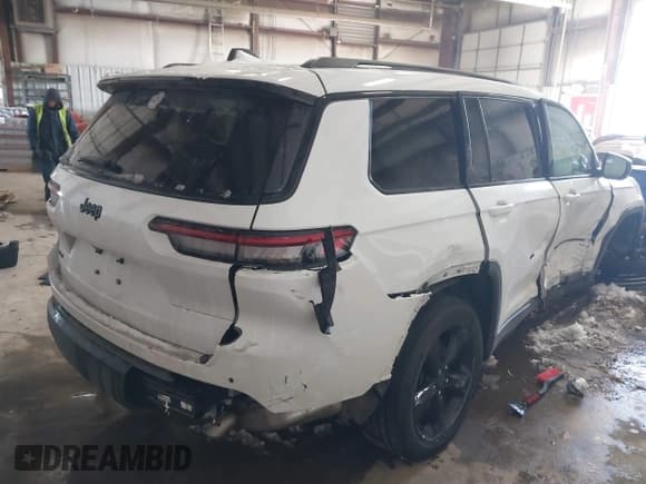 ✅ 2024 Jeep Grand Cherokee Altitude • VIN: 1C4RJKAG8R8530159 • Lot: 41589577. Listed on IAAI with 18,745 mi. Free auction sales archive from the USA and detailed vehicle history report at DreamBid. Image 4.