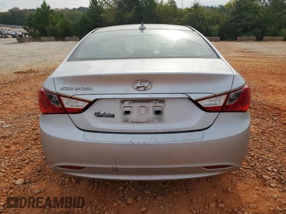 ✅ 2013 Hyundai Sonata GLS • VIN: 5NPEB4AC2DH562068 • Lot: 71308044. Listed on Copart with 246,832 mi. Free auction sales archive from the USA and detailed vehicle history report at DreamBid. Image 6.