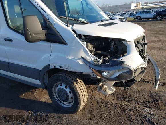 ✅ 2023 Ford Transit Cargo • VIN: 1FTBR1C8XPKB46362 • Lot: 41530807. Listed on IAAI with 46,779 mi. Free auction sales archive from the USA and detailed vehicle history report at DreamBid. Image 17.