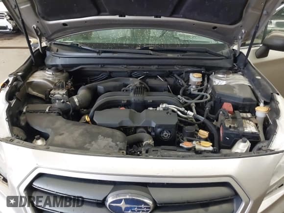 ✅ 2015 Subaru Legacy 2.5i • VIN: 4S3BNBA68F3020447 • Lot: 43270732. Wystawiony na IAAI z przebiegiem 116 563 mil. Bezpłatny archiwum sprzedaży aukcyjnych z USA i szczegółowy raport historii pojazdu na DreamBid. Zdjęcie 10.