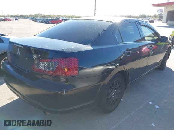 ✅ 2012 Mitsubishi Galant ES • VIN: 4A32B3FF1CE009407 • Lot: 43585211. Wystawiony na IAAI z przebiegiem 324 247 mil. Bezpłatny archiwum sprzedaży aukcyjnych z USA i szczegółowy raport historii pojazdu na DreamBid. Zdjęcie 4.