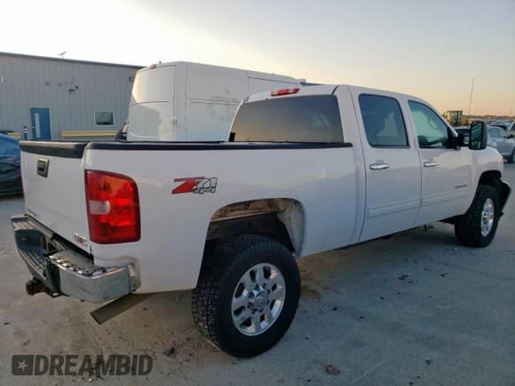 ✅ 2014 Chevrolet Silverado 2500HD LT • VIN: 1GC1KXCG9EF170622 • Лот: 51823865. Опубликован ранее на Copart с пробегом 276 042 миль. Бесплатный доступ к архиву аукционных продаж из США и подробный отчёт об истории автомобиля на DreamBid. Изображение 3.