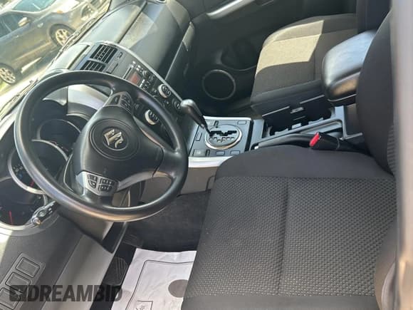 ✅ 2011 Suzuki Grand Vitara Premium • VIN: JS3TE0D23B4100407 • Lot: 71732535. Wystawiony na Copart z przebiegiem 98 575 mil. Bezpłatny archiwum sprzedaży aukcyjnych z USA i szczegółowy raport historii pojazdu na DreamBid. Zdjęcie 14.