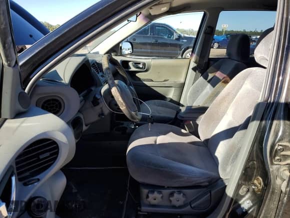 2003 Hyundai Santa Fe GLS z VIN KM8SC13D33U439982, wystawiony jako Copart lot #81414724 z przebiegiem 107 977 mil mil oraz Czysty tytuł • Clean title. Historia ofert i sprzedaży dostępna na DreamBid. Obrazek 7.