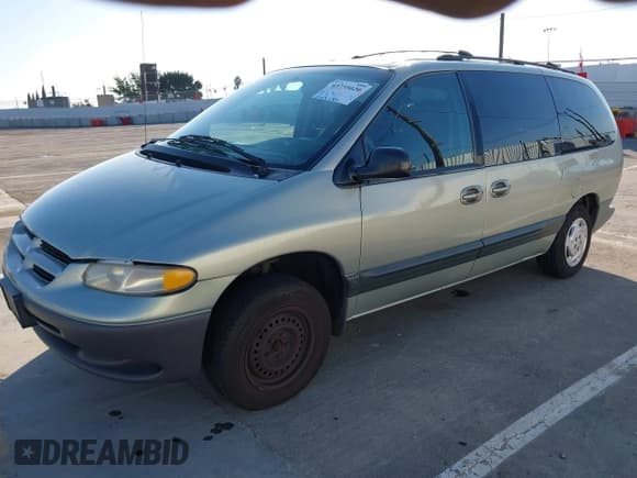 ✅ 2000 Dodge Caravan SE • VIN: 1B4GP44R1YB742608 • Lot: 43735020. Listed on IAAI with 110,611 mi. Free auction sales archive from the USA and detailed vehicle history report at DreamBid. Image 17.