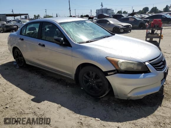 ✅ 2012 Honda Accord LX Premium • VIN: 1HGCP2F46CA052392 • Lot: 66382135. Wystawiony na Copart z przebiegiem 223 305 mil. Bezpłatny archiwum sprzedaży aukcyjnych z USA i szczegółowy raport historii pojazdu na DreamBid. Zdjęcie 4.