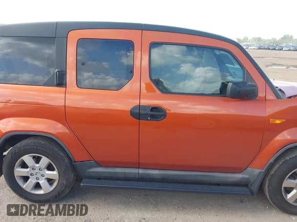 ✅ 2011 Honda Element EX • VIN: 5J6YH1H7XBL001560 • Лот: 42838134. Опубликован ранее на IAAI с пробегом 188 548 миль. Бесплатный доступ к архиву аукционных продаж из США и подробный отчёт об истории автомобиля на DreamBid. Изображение 14.