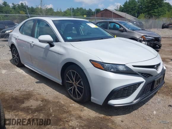 2023 Toyota Camry SE with VIN 4T1T11BK5PU089206, listed as a IAAI auction lot 42751729 with 14,798 mi miles and . Bid and sale history available at DreamBid. Image 1.