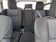 ✅ 2020 Mitsubishi Outlander ES • VIN: JA4AD2A34LZ047362 • Lot: 82536305. Wystawiony na Copart z przebiegiem 64 786 mil. Bezpłatny archiwum sprzedaży aukcyjnych z USA i szczegółowy raport historii pojazdu na DreamBid. Zdjęcie 10.