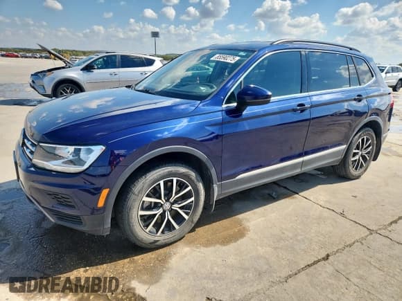 ✅ 2021 Volkswagen Tiguan SE • VIN: 3VV3B7AX1MM021665 • Лот: 85590275. Опубликован ранее на Copart с пробегом 34 422 миль. Бесплатный доступ к архиву аукционных продаж из США и подробный отчёт об истории автомобиля на DreamBid. Изображение 1.