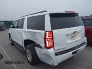 ✅ 2020 Chevrolet Suburban LT • VIN: 1GNSCHKC6LR113299 • Lot: 41921541. Wystawiony na IAAI z przebiegiem 89 902 mil. Bezpłatny archiwum sprzedaży aukcyjnych z USA i szczegółowy raport historii pojazdu na DreamBid. Zdjęcie 14.