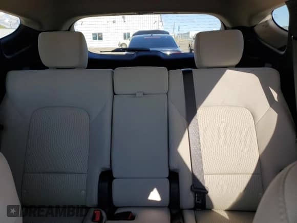 ✅ 2018 Hyundai Santa Fe 2.4L • VIN: 5XYZU3LB0JG504621 • Lot: 86828265. Wystawiony na Copart z przebiegiem 42 191 mil. Bezpłatny archiwum sprzedaży aukcyjnych z USA i szczegółowy raport historii pojazdu na DreamBid. Zdjęcie 10.