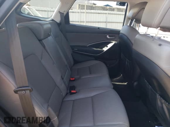 ✅ 2018 Hyundai Santa Fe SE • VIN: KM8SNDHF7JU290821 • Лот: 51978264. Опубликован ранее на Copart с пробегом 44 046 миль. Бесплатный доступ к архиву аукционных продаж из США и подробный отчёт об истории автомобиля на DreamBid. Изображение 11.