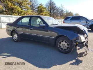 ✅ 2000 Mercedes-Benz C 230/260/280/320 • VIN: WDBHA29G1YA860019 • Лот: 76562204. Опубликован ранее на Copart с пробегом 159 862 миль. Бесплатный доступ к архиву аукционных продаж из США и подробный отчёт об истории автомобиля на DreamBid. Изображение 4.