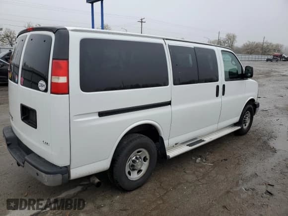 ✅ 2013 Chevrolet Express Passenger 1LT • VIN: 1GAZGYFG4D1190237 • Lot: 49204764. Wystawiony na Copart z przebiegiem 159 160 mil. Bezpłatny archiwum sprzedaży aukcyjnych z USA i szczegółowy raport historii pojazdu na DreamBid. Zdjęcie 3.