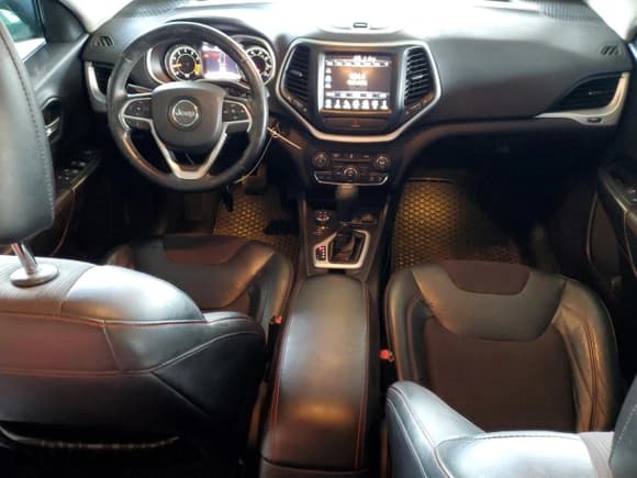 ✅ 2014 Jeep Cherokee Trailhawk • VIN: 1C4PJMBS0EW257312 • Lot: 93487845. Listed on Copart with 143,122 mi. Free auction sales archive from the USA and detailed vehicle history report at DreamBid. Image 8.