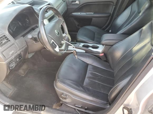 ✅ 2010 Mercury Milan Premier • VIN: 3MEHM0JG8AR648317 • Lot: 68853355. Listed on Copart with 138,299 mi. Free auction sales archive from the USA and detailed vehicle history report at DreamBid. Image 7.