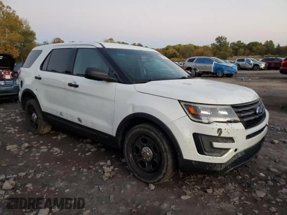 ✅ 2016 Ford Police Interceptor Utility • VIN: 1FM5K8AR3GGB65405 • Lot: 82354275. Wystawiony na Copart z przebiegiem 149 582 mil. Bezpłatny archiwum sprzedaży aukcyjnych z USA i szczegółowy raport historii pojazdu na DreamBid. Zdjęcie 4.