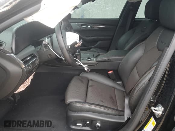 ✅ 2025 Cadillac CT5 Sport • VIN: 1G6DU5RKXS0103939 • Лот: 68658425. Опубликован ранее на Copart с пробегом 4 684 миль. Бесплатный доступ к архиву аукционных продаж из США и подробный отчёт об истории автомобиля на DreamBid. Изображение 7.