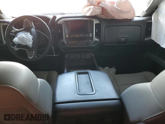 ✅ 2015 Chevrolet Silverado 2500HD LTZ • VIN: 1GC1KWE82FF140198 • Lot: 53965755. Wystawiony na Copart z przebiegiem 79 198 mil. Bezpłatny archiwum sprzedaży aukcyjnych z USA i szczegółowy raport historii pojazdu na DreamBid. Zdjęcie 8.