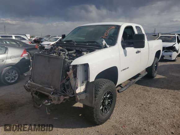 ✅ 2009 Chevrolet Silverado 2500HD • VIN: 1GCHK49609E157054 • Лот: 74556264. Опубликован ранее на Copart с пробегом 114 949 миль. Бесплатный доступ к архиву аукционных продаж из США и подробный отчёт об истории автомобиля на DreamBid. Изображение 1.