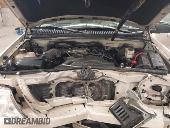 ✅ 2005 Ford Explorer Limited • VIN: 1FMDU75W05ZA24471 • Lot: 42312449. Wystawiony na IAAI z przebiegiem 151 392 mil. Bezpłatny archiwum sprzedaży aukcyjnych z USA i szczegółowy raport historii pojazdu na DreamBid. Zdjęcie 10.