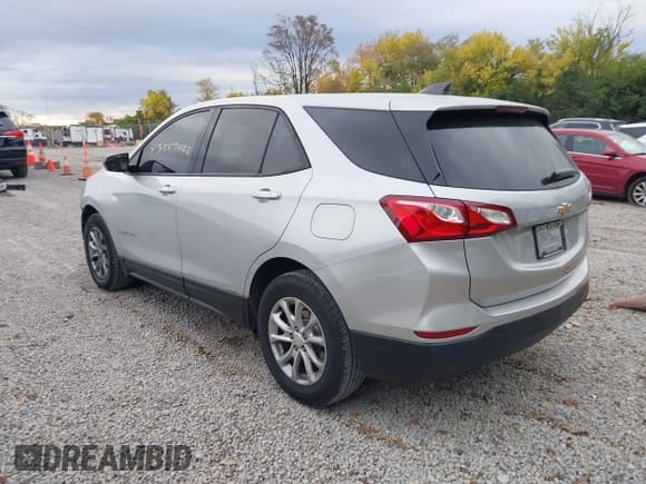 ✅ 2019 Chevrolet Equinox LS • VIN: 2GNAXHEV4K6171287 • Лот: 43557422. Опубликован ранее на IAAI с пробегом 149 282 миль. Бесплатный доступ к архиву аукционных продаж из США и подробный отчёт об истории автомобиля на DreamBid. Изображение 3.