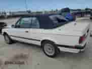 1991 BMW 3 Series z VIN WBABB2317MEC26337, wystawiony jako Copart lot #56911105 z przebiegiem 156 780 mil mil oraz Czysty tytuł • Clean title. Historia ofert i sprzedaży dostępna na DreamBid. Obrazek 2.