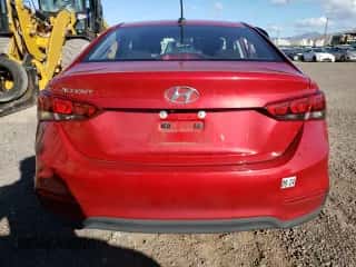 2019 Hyundai Accent SE with VIN 3KPC24A32KE074179, listed as a Copart auction lot 71441153 with 32,871 mi miles and . Bid and sale history available at DreamBid. Image 6.