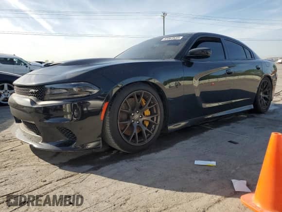 2015 Dodge Charger SRT Hellcat z VIN 2C3CDXL94FH824869, wystawiony jako Copart lot #53563535 z przebiegiem 61 148 mil mil oraz Szkoda całkowita • Salvage title. Historia ofert i sprzedaży dostępna na DreamBid. Obrazek 1.
