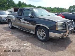 ✅ 2005 Chevrolet Silverado 1500 LS • VIN: 1GCEC19T95Z318749 • Lot: 42438829. Wystawiony na IAAI z przebiegiem 214 444 mil mil. Skorzystaj z bezpłatnego archiwum sprzedaży aukcyjnych z USA i zobacz szczegółowy raport historii pojazdu na DreamBid. Zdjęcie 1.