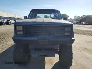 1983 Chevrolet Silverado 3500 с VIN 1GCHC33J2DS110736, выставлен на аукционе Copart как лот 56433355 с пробегом Не указан миль и Чистый • Clean title. История ставок и продаж доступна на DreamBid. Изображение 5.