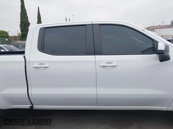 ✅ 2023 Chevrolet Silverado 1500 LT • VIN: 1GCUDDED8PZ229041 • Lot: 42510095. Listed on IAAI with 53,045 mi. Free auction sales archive from the USA and detailed vehicle history report at DreamBid. Image 14.