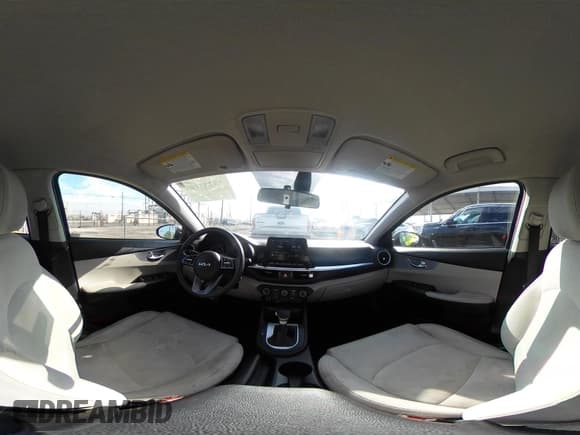 ✅ 2023 Kia Forte LXS • VIN: 3KPF24AD9PE545323 • Лот: 43281106. Опубликован ранее на IAAI с пробегом 48 739 миль. Бесплатный доступ к архиву аукционных продаж из США и подробный отчёт об истории автомобиля на DreamBid. Изображение 19.