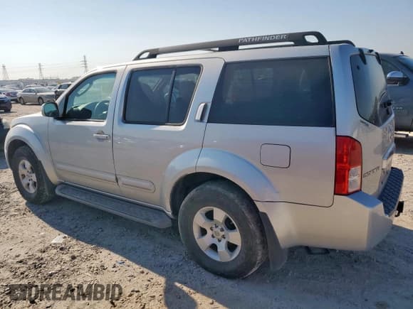 ✅ 2006 Nissan Pathfinder SE • VIN: 5N1AR18U86C648938 • Lot: 80176335. Listed on Copart with 180,668 mi. Free auction sales archive from the USA and detailed vehicle history report at DreamBid. Image 2.