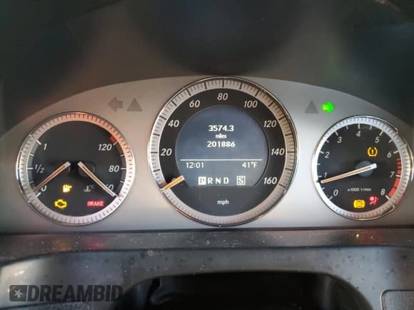 ✅ 2008 Mercedes-Benz C 300 Sport • VIN: WDDGF54X58F073672 • Lot: 85910135. Wystawiony na Copart z przebiegiem 201 886 mil. Bezpłatny archiwum sprzedaży aukcyjnych z USA i szczegółowy raport historii pojazdu na DreamBid. Zdjęcie 9.