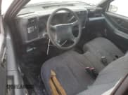 ✅ 1996 Chevrolet S-10 • VIN: 1GCCS14X1T8114597 • Лот: 86123824. Опубликован ранее на Copart с пробегом 147 224 миль. Бесплатный доступ к архиву аукционных продаж из США и подробный отчёт об истории автомобиля на DreamBid. Изображение 8.