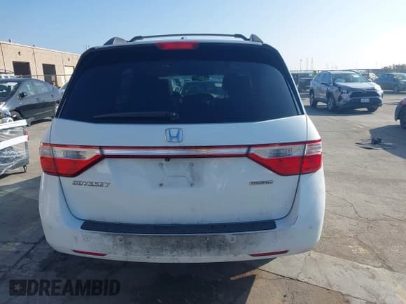 ✅ 2011 Honda Odyssey Touring • VIN: 5FNRL5H98BB073006 • Lot: 43808847. Wystawiony na IAAI z przebiegiem 172 403 mil. Bezpłatny archiwum sprzedaży aukcyjnych z USA i szczegółowy raport historii pojazdu na DreamBid. Zdjęcie 16.