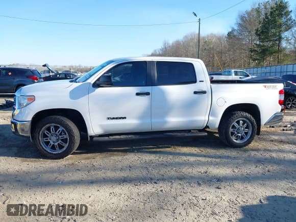 ✅ 2016 Toyota Tundra SR5 • VIN: 5TFEM5F1XGX106268 • Lot: 41674496. Listed on IAAI with 118,091 mi. Free auction sales archive from the USA and detailed vehicle history report at DreamBid. Image 15.