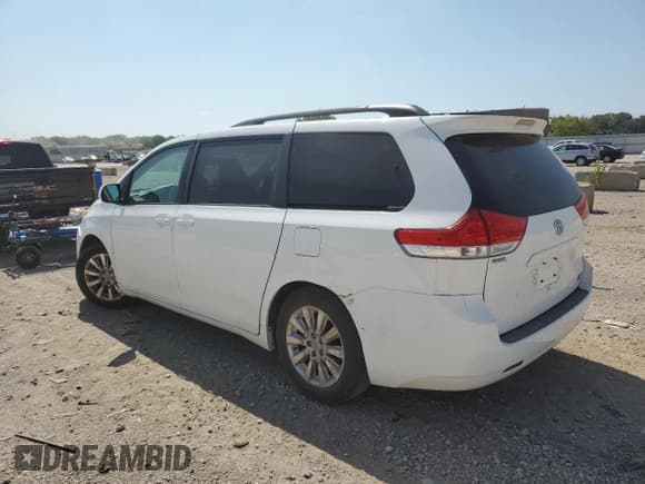 ✅ 2012 Toyota Sienna XLE • VIN: 5TDDK3DC6CS042174 • Лот: 67388745. Опубликован ранее на Copart с пробегом Не указан. Бесплатный доступ к архиву аукционных продаж из США и подробный отчёт об истории автомобиля на DreamBid. Изображение 2.